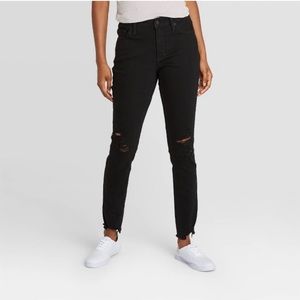 Universal Thread Mid Rise Skinny Jeans